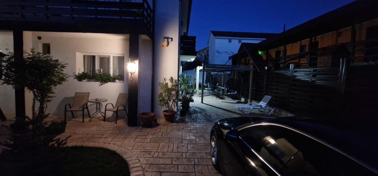 Casa Sebastian Hotel Costinesti Bagian luar foto